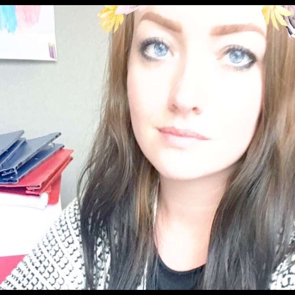 Meet your Posher, Shelby - Picture 3 of 3